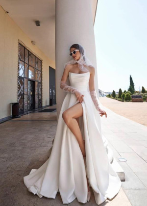 Strapless Ivory Satin Slit Minimalist Wedding Dress Strapless Ivory Satin Slit Minimalist Wedding Dress